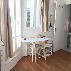Apartamento Located Flat In Saint-germain-des-prés, París